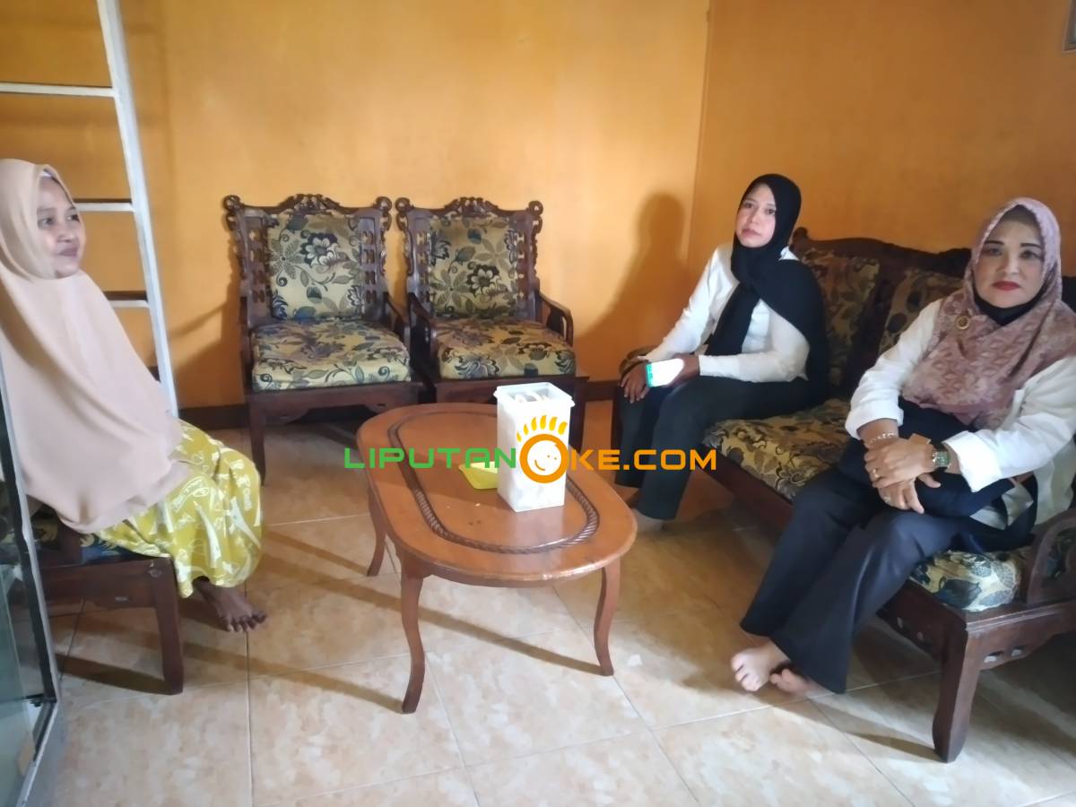 Tim Diskop dan UKM Inhil Monitoring ke Amplang Udang Cik Miss